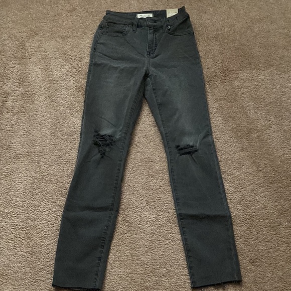 NWT Madewell Distressed Black Washed Skinny Jeans Size 24 - Picture 1 of 7
